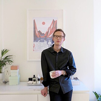 HENRIK SKANSEN: PR-agent og moteblogger. HENRIK SKANSEN: PR-agent og moteblogger.