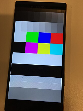 SERVICE: Visste du at din Xperia-mobil har et service-modus? Skriv inn koden og vips så får du en meny med mange nyttige verktøy. En test av skjermen er en av mange tester. SERVICE: Visste du at din Xperia-mobil har et service-modus? Skriv inn koden og vips så får du en meny med mange nyttige verktøy. En test av skjermen er en av mange tester.