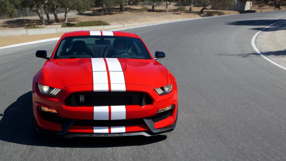 SJELDEN: GT350 (bildet) og GT350R blir dessverre sjeldne å se på norske veier. SJELDEN: GT350 (bildet) og GT350R blir dessverre sjeldne å se på norske veier.