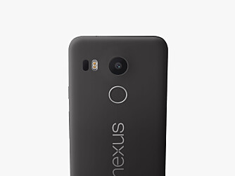 KAMERAET: LG Nexus 5X har et kamera med en oppløsning på 12,3 megapiksler og tar ganske bra bilder. bare synd at kamera-appen er litt begrenset. Under linsen ser du fingeravtrykksleseren. KAMERAET: LG Nexus 5X har et kamera med en oppløsning på 12,3 megapiksler og tar ganske bra bilder. bare synd at kamera-appen er litt begrenset. Under linsen ser du fingeravtrykksleseren.