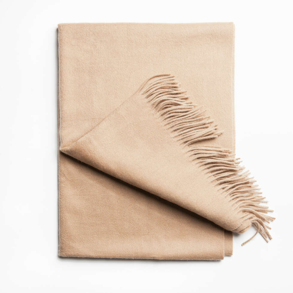Skjerf fra FWSS, kr 899. Skjerf fra FWSS, kr 899.