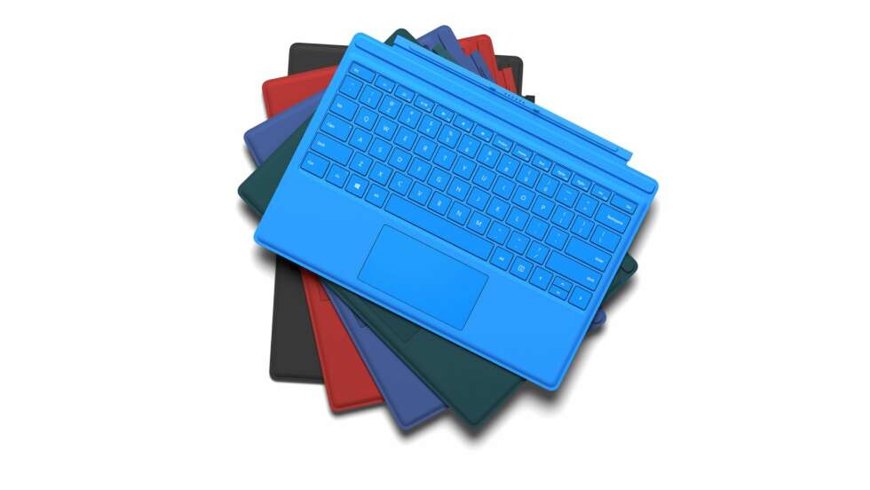 FARGERIKT: Type Cover-et til Surface Pro 4 blir nytt. Dette er også kompatibelt med forgjengeren Surface Pro 3. FARGERIKT: Type Cover-et til Surface Pro 4 blir nytt. Dette er også kompatibelt med forgjengeren Surface Pro 3.
