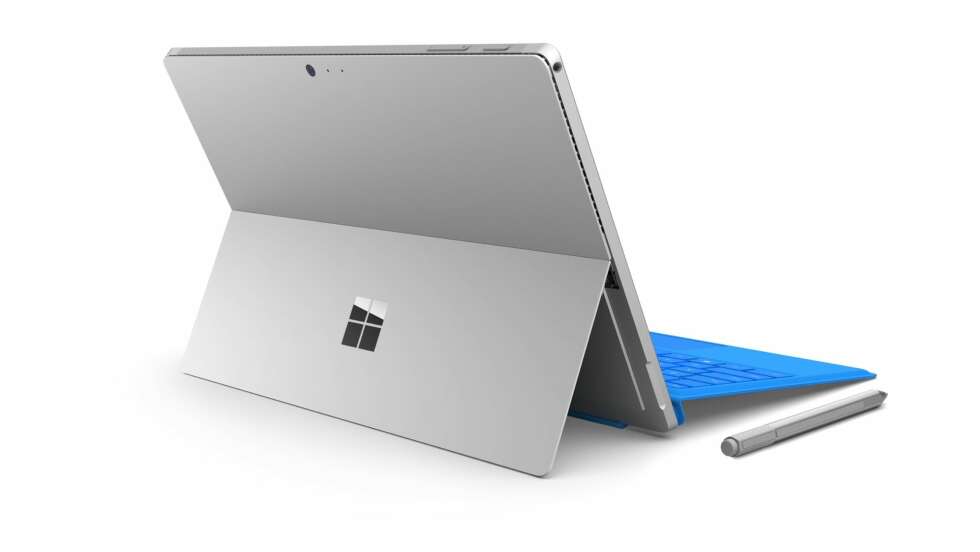 STØTTE: Surface Pro 4 har beholdt den velkjente støtten fra tidligere modeller. STØTTE: Surface Pro 4 har beholdt den velkjente støtten fra tidligere modeller.
