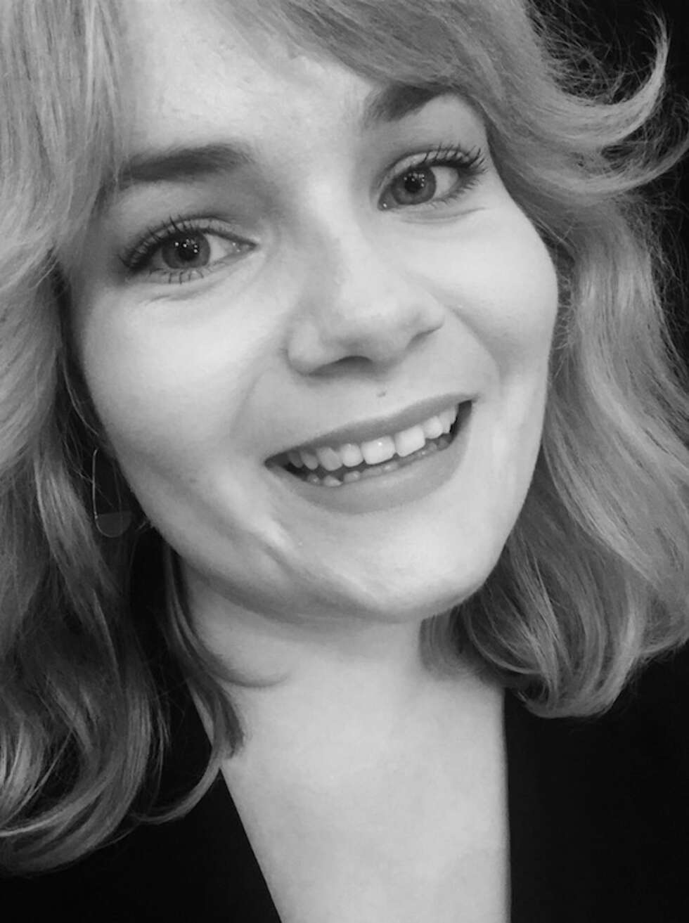 PERFEKT HUD: For makeup-artisten Linn Linnea Jøssang Helgeland er en perfekt hud alfaomega når det kommer til nyttårssminken. PERFEKT HUD: For makeup-artisten Linn Linnea Jøssang Helgeland er en perfekt hud alfaomega når det kommer til nyttårssminken.
