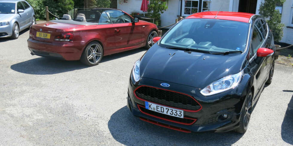TØFF: Black Edition har høyglanslakkert tak i rødt og røde detaljer foran. FOTO: Martin Jansen TØFF: Black Edition har høyglanslakkert tak i rødt og røde detaljer foran. FOTO: Martin Jansen