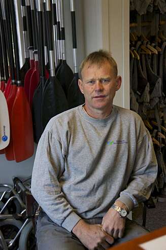 UT PÅ TUR: Erling Skoe på Telemark Kanalcamping leier ut sykler, kanoer og alt utstyr du trenger til turen. FOTO: Geir Svardal UT PÅ TUR: Erling Skoe på Telemark Kanalcamping leier ut sykler, kanoer og alt utstyr du trenger til turen. FOTO: Geir Svardal