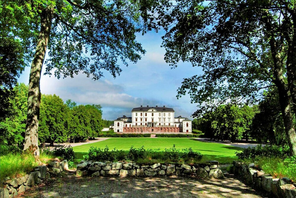 SLOTTSHOTELL: Slottet som i dag er Rosersbergs Slottshotell ble oppført på 1630-tallet. SLOTTSHOTELL: Slottet som i dag er Rosersbergs Slottshotell ble oppført på 1630-tallet.