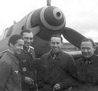 Walter Schuck, Franz Dõrr, Heinrich Ehrler og Heinz Arnold fikk til sammen 591 nedskutte fly, de fleste i JG 5 over Finnmark og Russland. Walter Schuck, Franz Dõrr, Heinrich Ehrler og Heinz Arnold fikk til sammen 591 nedskutte fly, de fleste i JG 5 over Finnmark og Russland.