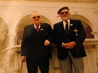 Frettlöhr (t.h.) og Gurbiel på Monte Cassino. Frettlöhr (t.h.) og Gurbiel på Monte Cassino.