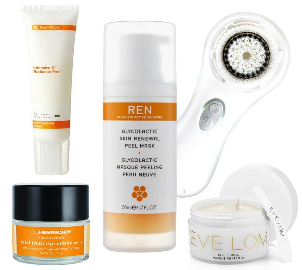TRØTT I TRYNET? Fra venstre: Murad Intensive-C Radiance Peel, kr 689. Ole Henriksen Total Truth Eye Crème spf 15, kr 545. REN Glycolactic Skin Renewal Peel Mask, kr 425. Clarisonics Mia 2, kr 1125. Denne dyprensende maskinen fungerer som mild eksfoliering. Eve Lom Rescue Mask, kr 630. TRØTT I TRYNET? Fra venstre: Murad Intensive-C Radiance Peel, kr 689. Ole Henriksen Total Truth Eye Crème spf 15, kr 545. REN Glycolactic Skin Renewal Peel Mask, kr 425. Clarisonics Mia 2, kr 1125. Denne dyprensende maskinen fungerer som mild eksfoliering. Eve Lom Rescue Mask, kr 630.