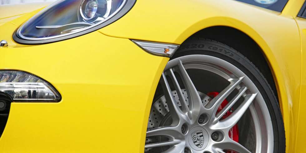 FRESH: Porsche 911 Carrera S er fresk og kul. Og gul. FRESH: Porsche 911 Carrera S er fresk og kul. Og gul.