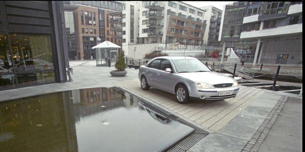 Ford Mondeo fra 2001 klarte seg bra i vår 10 000 km langtest. Ford Mondeo fra 2001 klarte seg bra i vår 10 000 km langtest.
