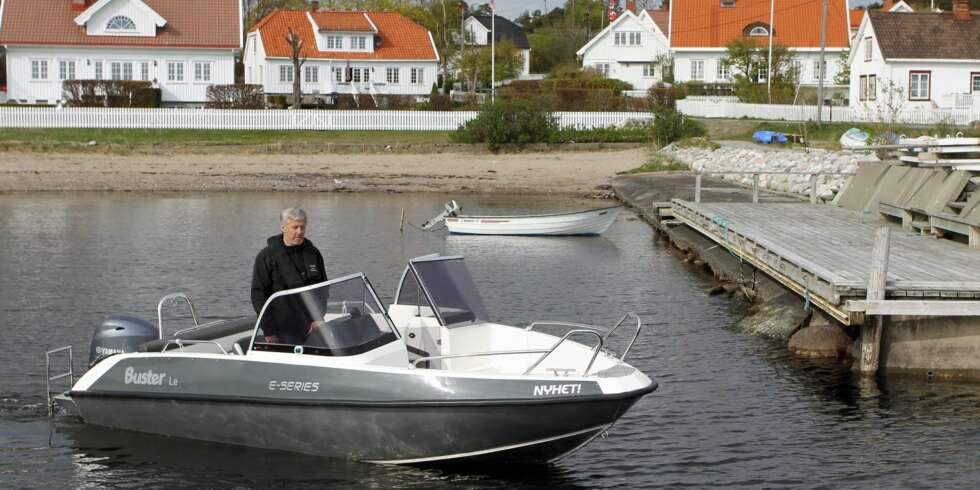 GLASSFIBER: Triveligere følelse om bord er et av hovedargumentene for å lage aluminiumsbåt med glassfiber i innredningen. FOTO: Petter Handeland GLASSFIBER: Triveligere følelse om bord er et av hovedargumentene for å lage aluminiumsbåt med glassfiber i innredningen. FOTO: Petter Handeland