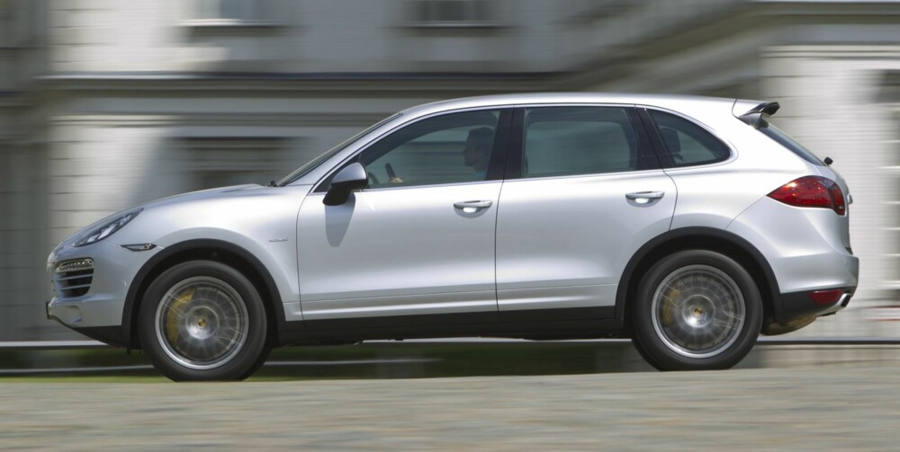 PRISSPENN: Prisene på bruktmarkedet 2010-modeller (per august 2010) spenner fra cirka 700 000 for diesel (bildet) til 1 600 000 for Cayenne Turbo. PRISSPENN: Prisene på bruktmarkedet 2010-modeller (per august 2010) spenner fra cirka 700 000 for diesel (bildet) til 1 600 000 for Cayenne Turbo.