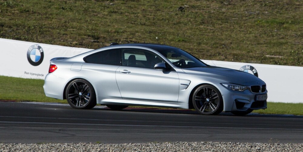 SKUFFELSEN: Jeg opplever BMW M4 som en skuffelse fordi overivrig elektronikk gjør det umulig å kjenne skikkelig på bilen. SKUFFELSEN: Jeg opplever BMW M4 som en skuffelse fordi overivrig elektronikk gjør det umulig å kjenne skikkelig på bilen.