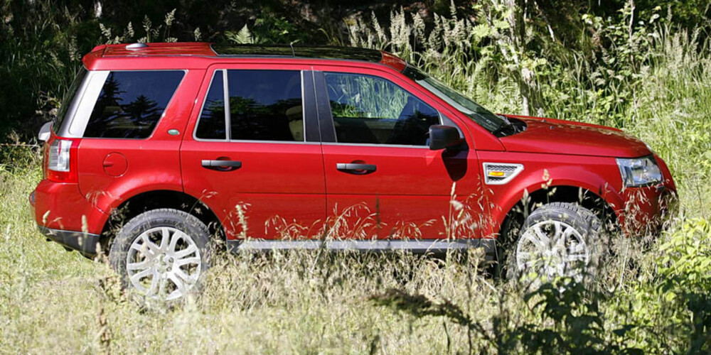 SJEKKE NØYE: Land Rover Freelander er en gjenganger på lister over biler som bør sjekkes nøye dersom du skal kjøpe brukt. FOTO: Arkiv SJEKKE NØYE: Land Rover Freelander er en gjenganger på lister over biler som bør sjekkes nøye dersom du skal kjøpe brukt. FOTO: Arkiv