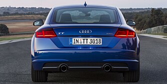 2 RØR: Plasseringen av eksosrørene er lik som på første generasjon TT. FOTO: Audi 2 RØR: Plasseringen av eksosrørene er lik som på første generasjon TT. FOTO: Audi