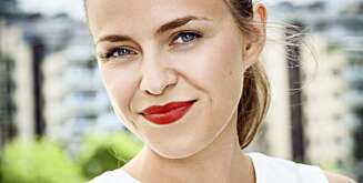ORANSJE LEPPER: Designer Marte pleier aldri å ha fokus på leppene, men blir faktsik fristet til å gjenta looken oftere! ORANSJE LEPPER: Designer Marte pleier aldri å ha fokus på leppene, men blir faktsik fristet til å gjenta looken oftere!