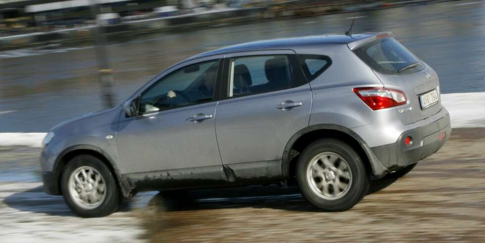 BLANDING: Nissan Qashqai kombinerer fordelene fra kompaktbil og SUV. FOTO: HM Arkiv BLANDING: Nissan Qashqai kombinerer fordelene fra kompaktbil og SUV. FOTO: HM Arkiv