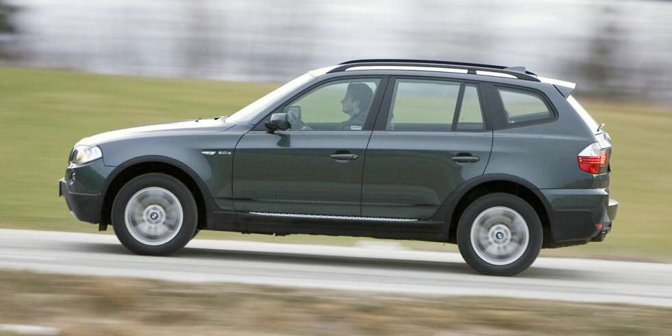 RIMELIG PREMIUM: Forrige generasjon BMW X3 gir en relativt rimelig inngangsbillett til fin-SUV-enes verden. FOTO: Terje Bjørnsen RIMELIG PREMIUM: Forrige generasjon BMW X3 gir en relativt rimelig inngangsbillett til fin-SUV-enes verden. FOTO: Terje Bjørnsen