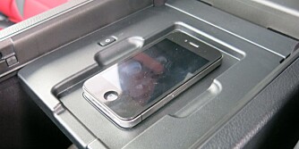 Trådløs lading av mobil Trådløs lading av mobil