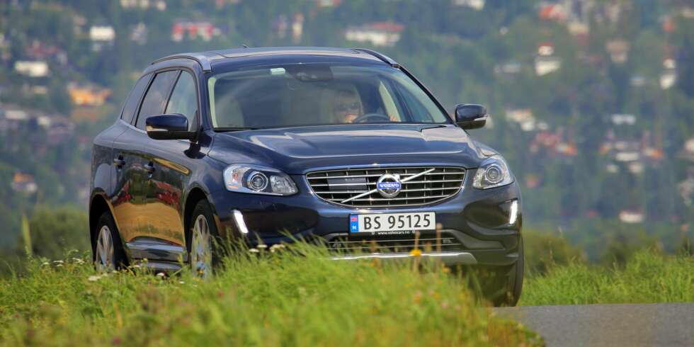 VOLVO XC60: Holder seg attraktiv med stadige oppgraderinger. FOTO: Terje Bjørnsen VOLVO XC60: Holder seg attraktiv med stadige oppgraderinger. FOTO: Terje Bjørnsen