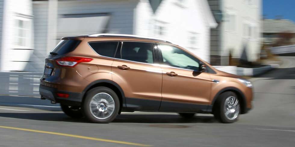 FORD KUGA: Større enn før, men ikke like stor som flere konkurrenter. FOTO: Petter Handeland FORD KUGA: Større enn før, men ikke like stor som flere konkurrenter. FOTO: Petter Handeland