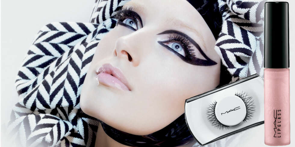 KJØLIG LOOK: Mac Cosmetics nye lokk, "Chill", kombinerer lyse og mørke toner. Koster mellom kr 100 og 190. KJØLIG LOOK: Mac Cosmetics nye lokk, "Chill", kombinerer lyse og mørke toner. Koster mellom kr 100 og 190.