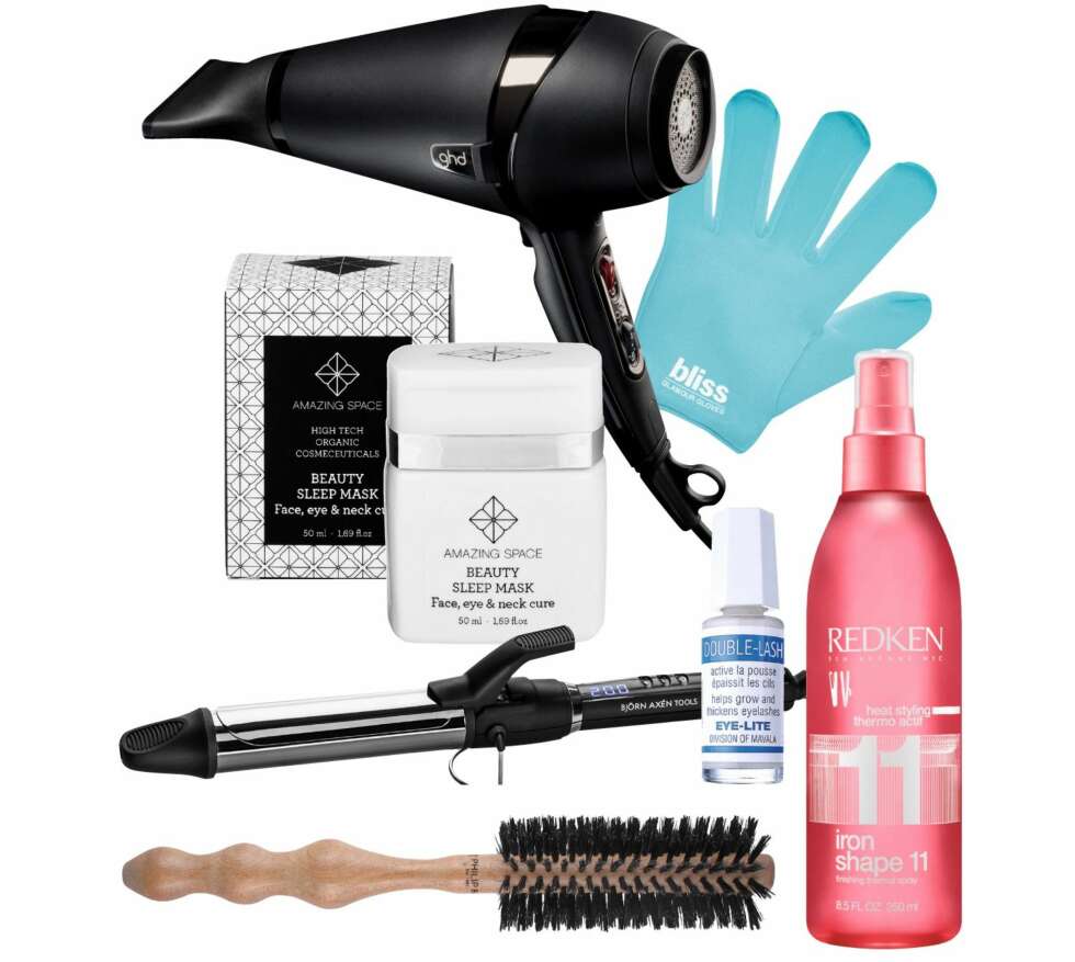 SKRUBB, SMØR, FØN OG LAKK DEG: Fra venstre: Amazing Space Beauty Sleep Mask, kr 455. GHD Aura føner, kr 1599. Bliss Glamour Gloves, kr 539. Björn Axén krølltang, kr 499. Mavala Double-Lash Eve-Lite vippebalsam, kr 120. Redken Iron Shape, kr 299. Philip B rundbørste, kr 450. SKRUBB, SMØR, FØN OG LAKK DEG: Fra venstre: Amazing Space Beauty Sleep Mask, kr 455. GHD Aura føner, kr 1599. Bliss Glamour Gloves, kr 539. Björn Axén krølltang, kr 499. Mavala Double-Lash Eve-Lite vippebalsam, kr 120. Redken Iron Shape, kr 299. Philip B rundbørste, kr 450.