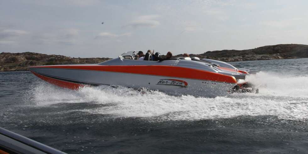 TAKK FOR FØLGET: Katamaranmonsteret Nor-Tech 3600 Supercat takker for følget. TAKK FOR FØLGET: Katamaranmonsteret Nor-Tech 3600 Supercat takker for følget.