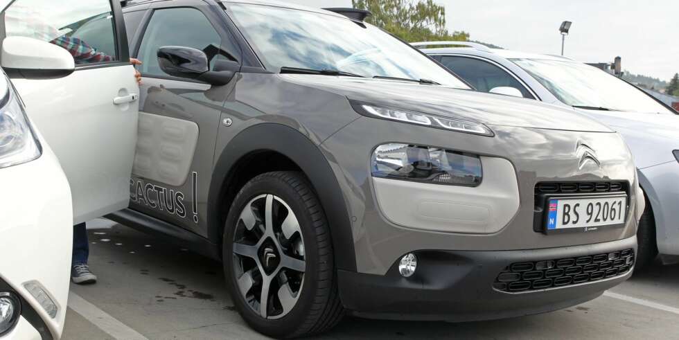POLSTRET: Med C4 Cactus tør Citroën å være noe helt for seg selv igjen. Det er da det franske merket er på sitt beste. FOTO: Petter Handeland POLSTRET: Med C4 Cactus tør Citroën å være noe helt for seg selv igjen. Det er da det franske merket er på sitt beste. FOTO: Petter Handeland