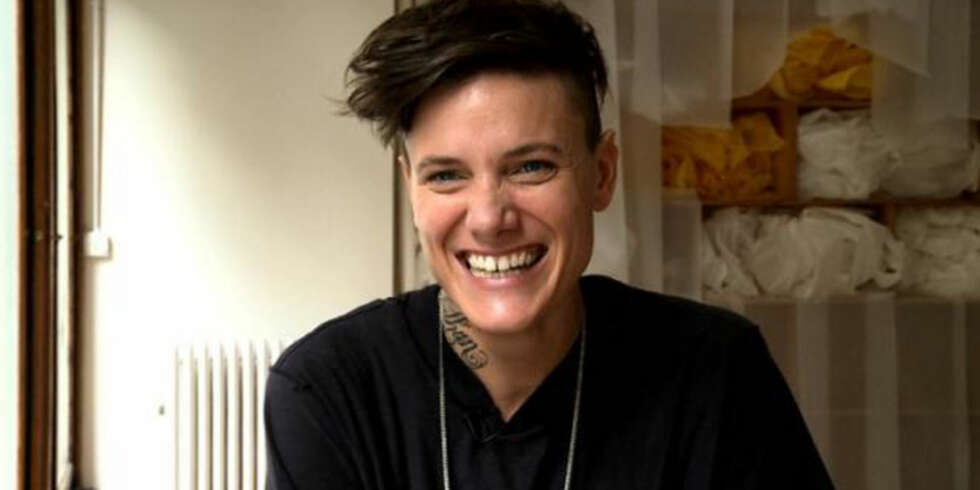 UNIK: Kunstneren Casey Legler synes det er helt greit å være kvinne og jobbe som mannlig modell. UNIK: Kunstneren Casey Legler synes det er helt greit å være kvinne og jobbe som mannlig modell.