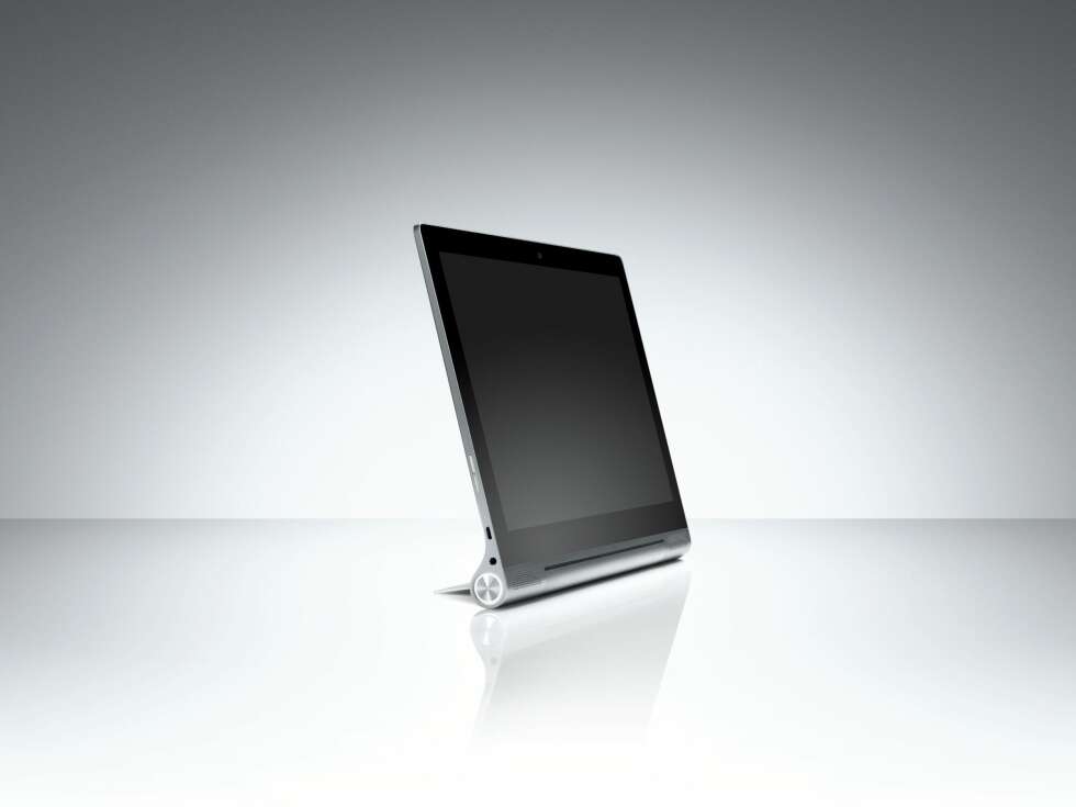 STØTTE: Integrert i batterigrepet har Lenovo Yoga Tablet 2 Pro en integrert støtte. Denne gjør at du kan posisjonere nettbrettet i ulike posisjoner eller henge det på en vegg. STØTTE: Integrert i batterigrepet har Lenovo Yoga Tablet 2 Pro en integrert støtte. Denne gjør at du kan posisjonere nettbrettet i ulike posisjoner eller henge det på en vegg.