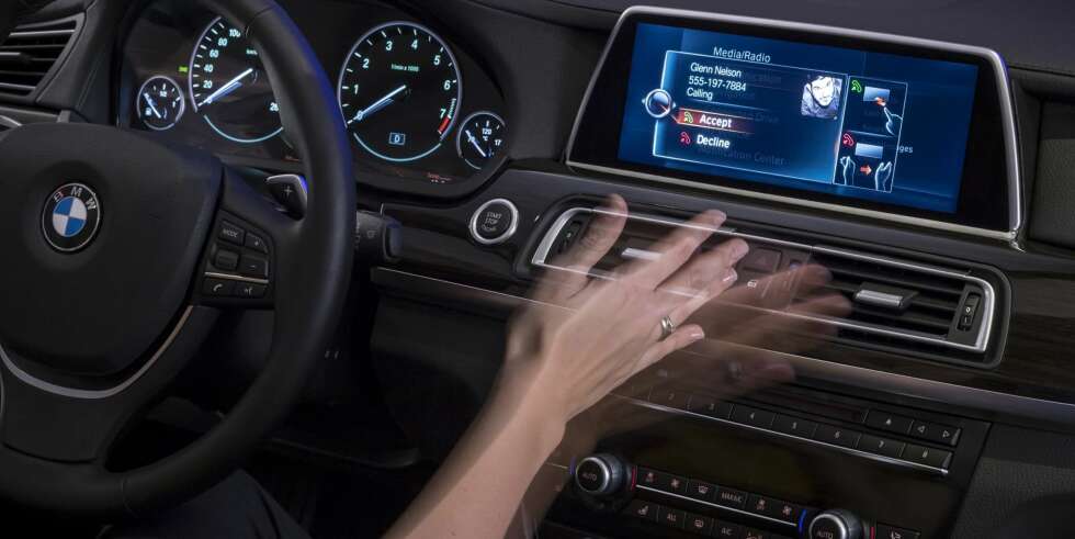 IDRIVE: På CES-messen viser BMW frem neste generasjon iDrive med berøringsskjerm og håndbevegelseskommandoer. FOTO: BMW IDRIVE: På CES-messen viser BMW frem neste generasjon iDrive med berøringsskjerm og håndbevegelseskommandoer. FOTO: BMW