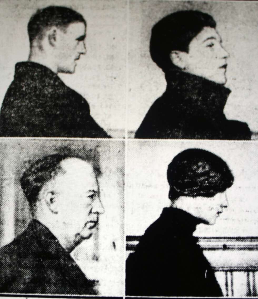 Skapsprengerbanden. Karl Grøn (øverst til v.), Ivar Sundby (øv. til høyre,), Arthur Antonisen (til v.) og Ingrid Marie Grøterud (til h.). Arthur hadde fortid som storsmugler av sprit og på dette tidspunkt en fremtid som en av Norges mest kjente forfattere – men da med etternavnet Omre.
Skapsprengerbanden. Karl Grøn (øverst til v.), Ivar Sundby (øv. til høyre,), Arthur Antonisen (til v.) og Ingrid Marie Grøterud (til h.). Arthur hadde fortid som storsmugler av sprit og på dette tidspunkt en fremtid som en av Norges mest kjente forfattere – men da med etternavnet Omre.