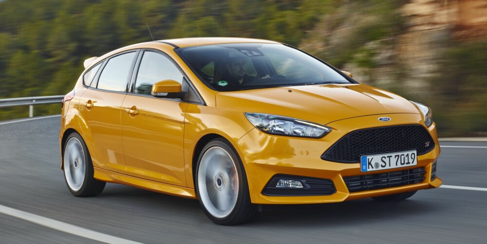 SKRIK: Selve ST-fargen, Tangerine Scream. FOTO: Ford SKRIK: Selve ST-fargen, Tangerine Scream. FOTO: Ford