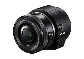 KIT: Sony QX10 kan kjøpes sammen med et 16-50 mm objektiv. Prisen for kittet er i skrivende stund 3894 kroner. KIT: Sony QX10 kan kjøpes sammen med et 16-50 mm objektiv. Prisen for kittet er i skrivende stund 3894 kroner.