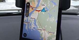 KØ: TomTom Go Mobile har sanntids-trafikkinformasjon slik at den kan si ifra om det er kø lengre fremme. KØ: TomTom Go Mobile har sanntids-trafikkinformasjon slik at den kan si ifra om det er kø lengre fremme.