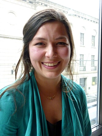 MADELEINE: Jeg har alltid hatt et tynt forhold 8. mars, fordi jeg så lenge har bodd i utlandet, hvor den dagen ikke feires særlig. Jeg synes internett er en bedre arena for å drive med likestillingssak, som for eksempel da Emma Watson holdt tale i FN og det ble viralt med en gang. MADELEINE: Jeg har alltid hatt et tynt forhold 8. mars, fordi jeg så lenge har bodd i utlandet, hvor den dagen ikke feires særlig. Jeg synes internett er en bedre arena for å drive med likestillingssak, som for eksempel da Emma Watson holdt tale i FN og det ble viralt med en gang.