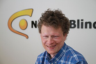 TIDLIG HJELP: Det er viktig at foreldre som mistenker at barnet ser dårlig får hjelp så raskt som mulig, sier Sverre Fuglerud, seksjonsleder i Blindeforbundet. TIDLIG HJELP: Det er viktig at foreldre som mistenker at barnet ser dårlig får hjelp så raskt som mulig, sier Sverre Fuglerud, seksjonsleder i Blindeforbundet.