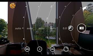 PRO: I Camera Pro kan man selv justere de viktigste innstillingene. PRO: I Camera Pro kan man selv justere de viktigste innstillingene.