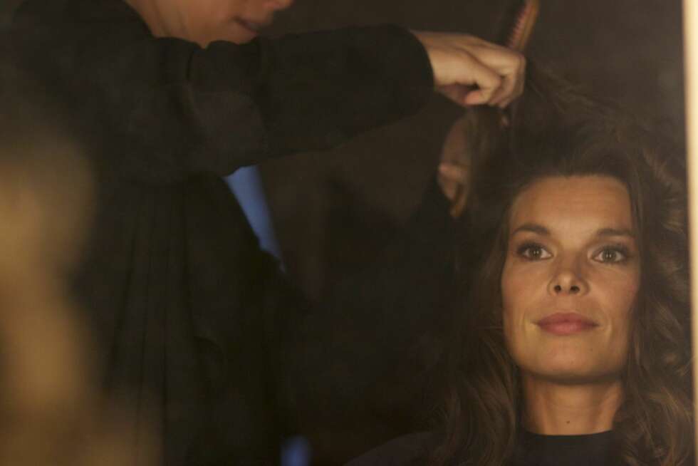 Programleder Mari styles av TRESemme før sendingen. Programleder Mari styles av TRESemme før sendingen.