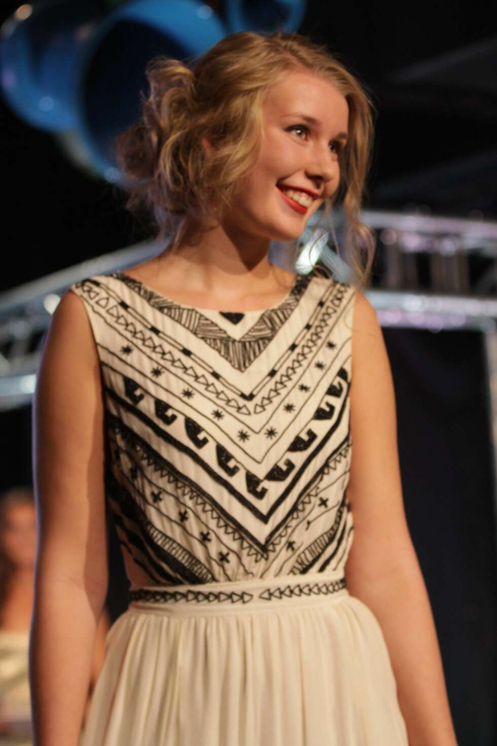 Finalist Marit hadde kanskje kveldens nydeligste kjole! Finalist Marit hadde kanskje kveldens nydeligste kjole!