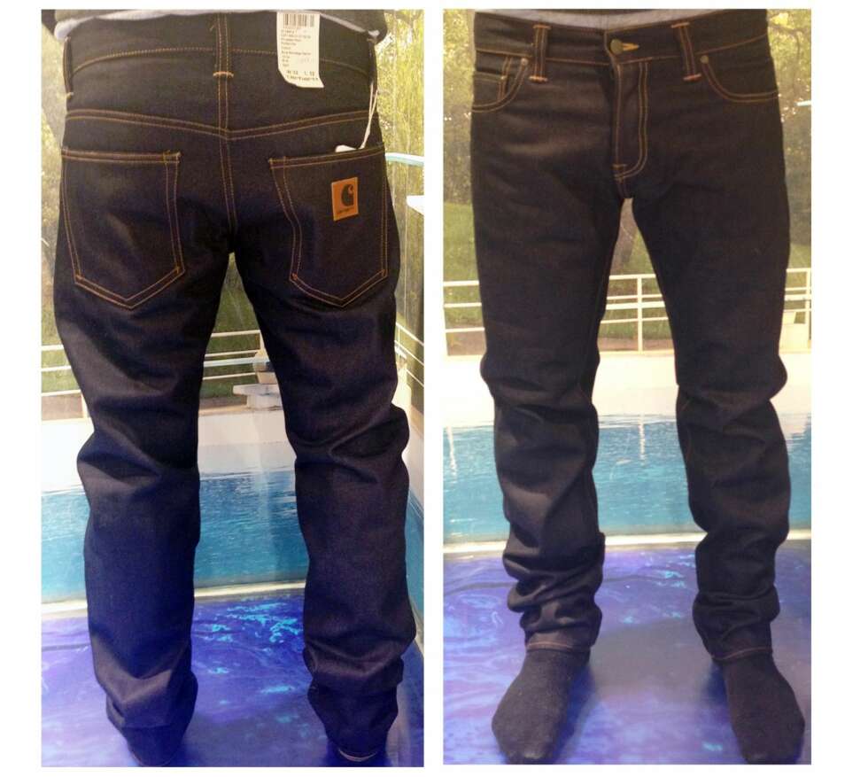 CARHART: Modell: Blue Selvedge Denim. Str: 32/32. Pris: 999 kr. CARHART: Modell: Blue Selvedge Denim. Str: 32/32. Pris: 999 kr.