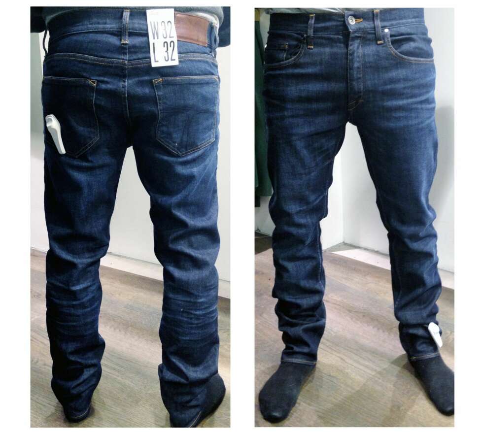 TIGER OF SWEDEN: Modell: Pistolero Straight leg. Str: 32/32. Pris: 1299 kr. TIGER OF SWEDEN: Modell: Pistolero Straight leg. Str: 32/32. Pris: 1299 kr.
