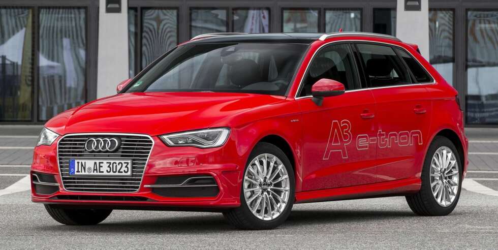 AUDIS FØRSTE: Neste sommer lanserer Audi sin første plug-in-hybrid: Audi A3 Sportback e-tron. Den har et oppgitt forbruk på 0,15 liter per mil med et CO2-ustlipp på beskjedne 35 g/km. Rekkevidden på kun elektrisk drift skal være på 50 kilometer. FOTO: Audi AUDIS FØRSTE: Neste sommer lanserer Audi sin første plug-in-hybrid: Audi A3 Sportback e-tron. Den har et oppgitt forbruk på 0,15 liter per mil med et CO2-ustlipp på beskjedne 35 g/km. Rekkevidden på kun elektrisk drift skal være på 50 kilometer. FOTO: Audi
