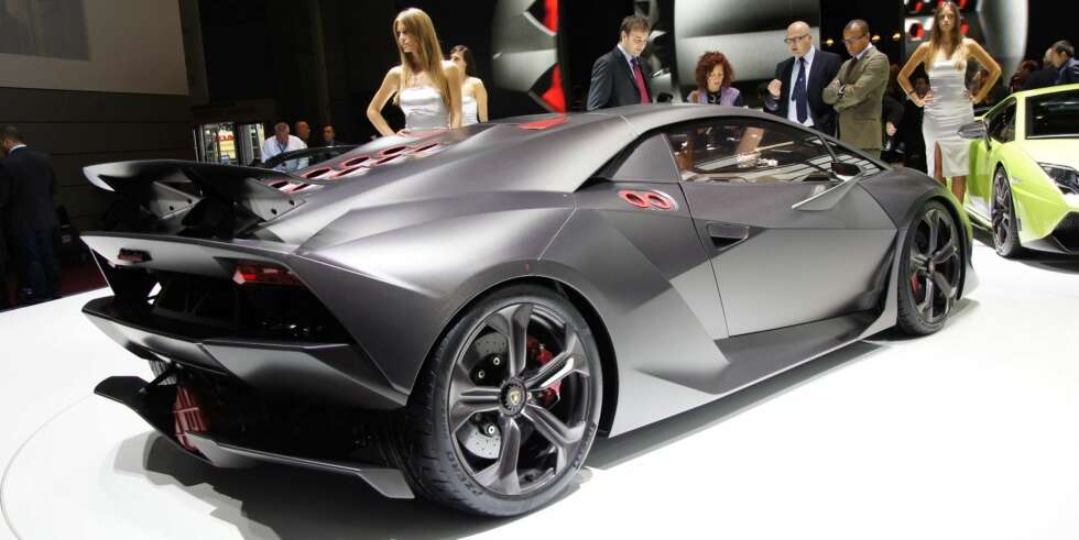 RÅSKAP: 570 hk og under ett tonn. Slik blir det heftige ytelser av. FOTO: Lamborghini RÅSKAP: 570 hk og under ett tonn. Slik blir det heftige ytelser av. FOTO: Lamborghini