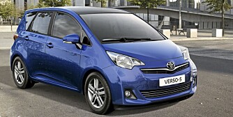 TOYOTA VERSO-S: Liten tass som rommer mye. TOYOTA VERSO-S: Liten tass som rommer mye.