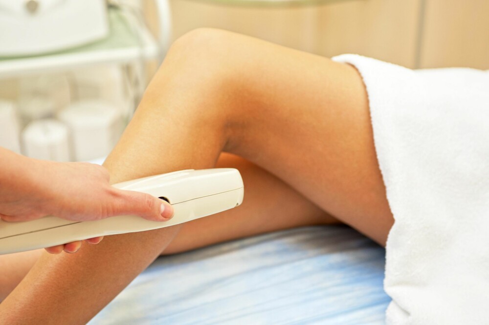 LASER: Flere og flere velger permanent hårfjerning med laser. Det koster en del, men resultatet (etter noen runder med behandling) er permanent. ILLUSTRASJONSFOTO: Colourbox LASER: Flere og flere velger permanent hårfjerning med laser. Det koster en del, men resultatet (etter noen runder med behandling) er permanent. ILLUSTRASJONSFOTO: Colourbox