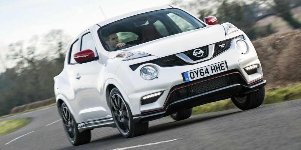 VELLYKKET: Nissan Juke Nismo RS er en mye bedre bil enn forgjengeren uten RS-emblemet. Den plasserer seg dermed vellykket mellom Nissan Juke Nismo og og den helsprøe Juke-R. FOTO: Nissan VELLYKKET: Nissan Juke Nismo RS er en mye bedre bil enn forgjengeren uten RS-emblemet. Den plasserer seg dermed vellykket mellom Nissan Juke Nismo og og den helsprøe Juke-R. FOTO: Nissan